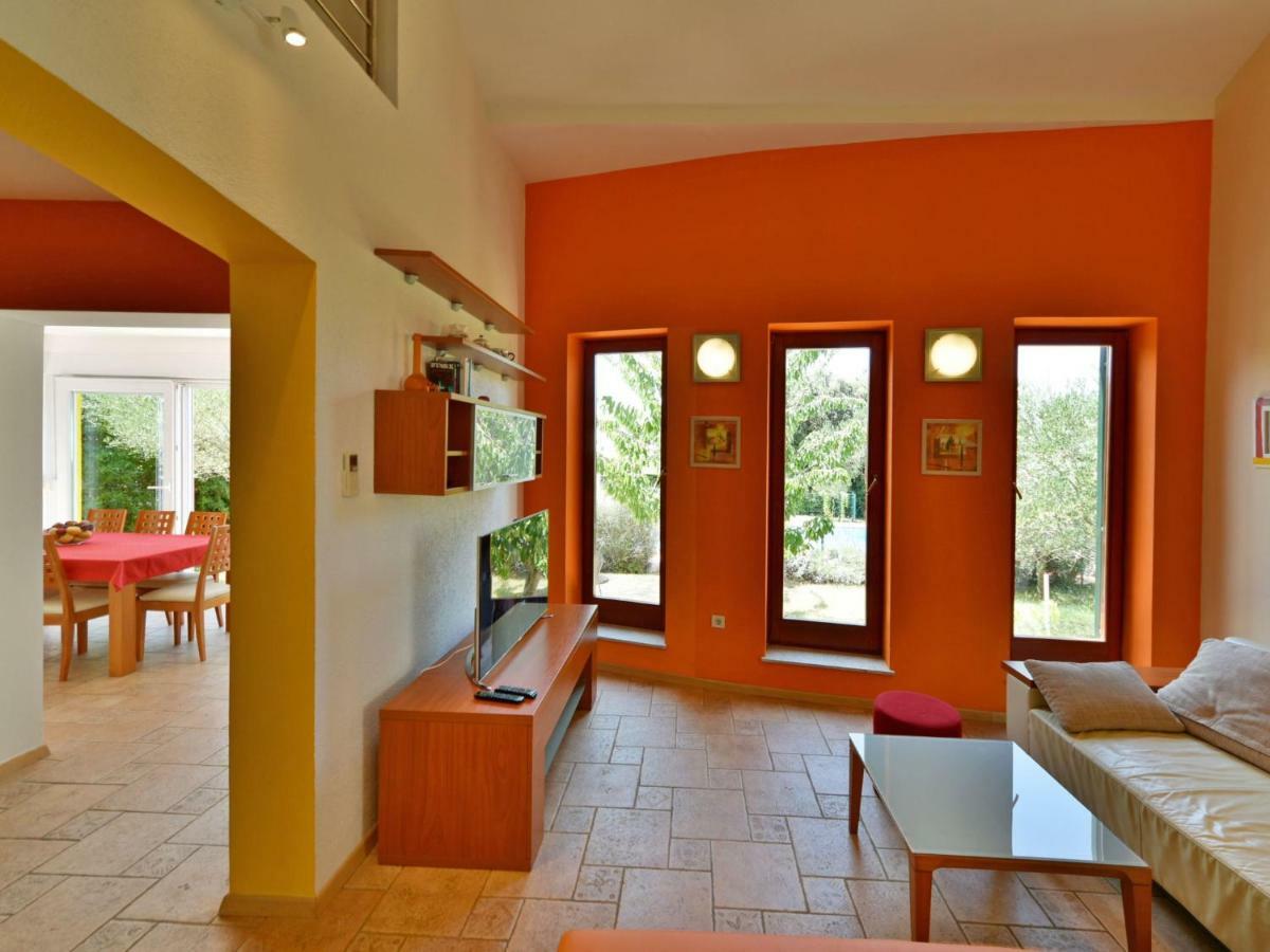 Villa Yellow House By Interhome Diklo Exterior foto